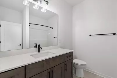 W251N2413  Valleyview Cir, Pewaukee, WI 53072 - Photo 20