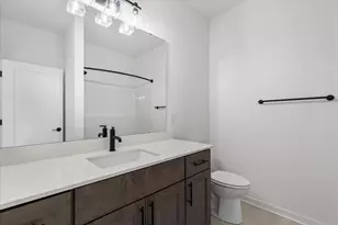 W251N2413 Valleyview Cir, Pewaukee, WI 53072 - Photo 20