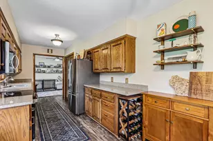 926 Parkview Ln, Mukwonago, WI 53149 - Photo 10