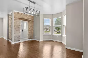 818 N 6th St, Manitowoc, WI 54220 - Photo 6