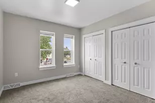 818 N 6th St, Manitowoc, WI 54220 - Photo 20