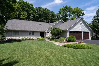 14920  Clare-Bridge Ln, Brookfield, WI 53005 - Photo 4