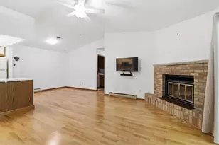 7040 Mariner Dr, Racine, WI 53406 - Photo 6