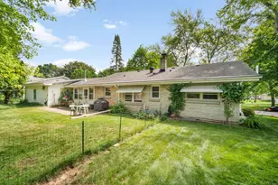 3303 N Knoll Blvd, Wauwatosa, WI 53222 - Photo 20