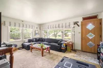 3303 N Knoll Blvd, Wauwatosa, WI 53222 - Photo 4