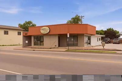 1817  Jackson St, La Crosse, WI 54601 - Photo 4