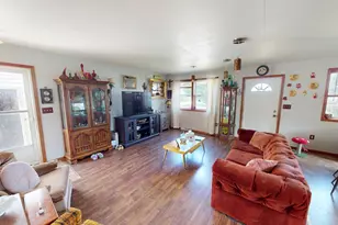 1911 Flambeau St, Manitowoc, WI 54220 - Photo 8