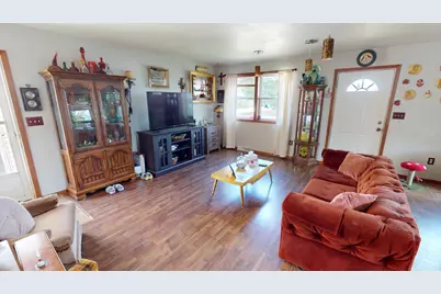 1911  Flambeau St, Manitowoc, WI 54220 - Photo 4