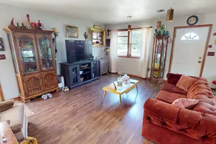 1911 Flambeau St, Manitowoc, WI 54220 - Photo 4