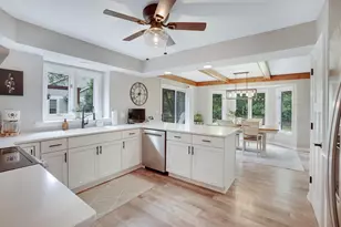 N30W23511 Greenfield Ct, Pewaukee, WI 53072 - Photo 6
