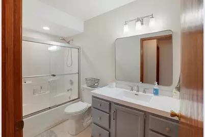 N30W23511  Greenfield Ct, Pewaukee, WI 53072 - Photo 38