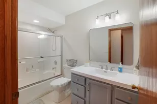 N30W23511 Greenfield Ct, Pewaukee, WI 53072 - Photo 38