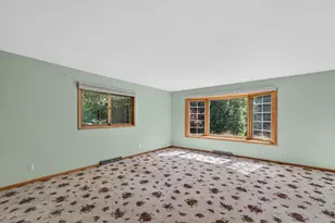 3217 Southwood Dr, Racine, WI 53406 - Photo 12