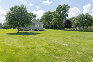 W5158 Hares Foot Rd, Sugar Creek, WI 53121 - Photo 28