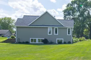 W5158 Hares Foot Rd, Sugar Creek, WI 53121 - Photo 4