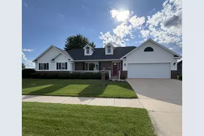 908  2nd Ave, Holmen, WI 54636 - Photo 1