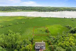 W3647 Lakeview Dr, Geneva, WI 53147 - Photo 6