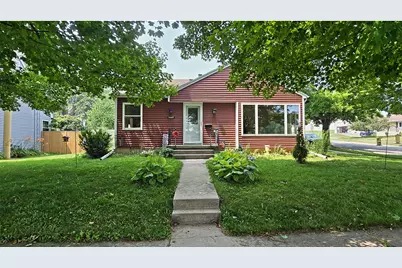 2402 S 9th St, Manitowoc, WI 54220 - Photo 1