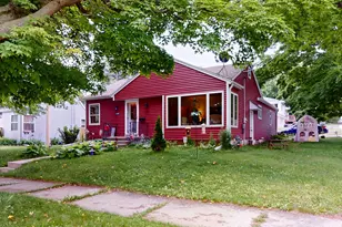 2402 S 9th St, Manitowoc, WI 54220 - Photo 1