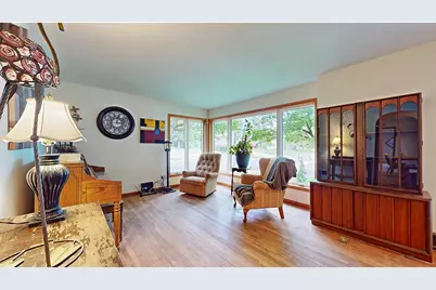 2402 S 9th St, Manitowoc, WI 54220 - Photo 18