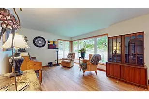 2402 S 9th St, Manitowoc, WI 54220 - Photo 18