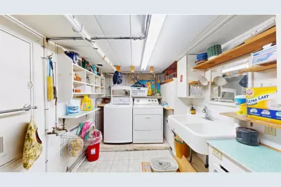 2402 S 9th St, Manitowoc, WI 54220 - Photo 12