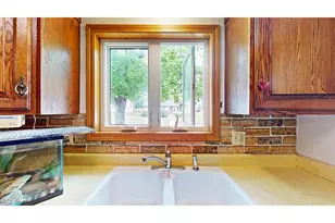 2402 S 9th St, Manitowoc, WI 54220 - Photo 12