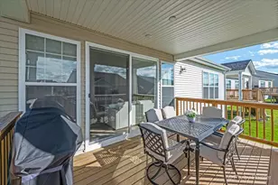 405 Canon Dr, Geneva, WI 53147 - Photo 32