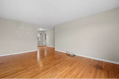 W126N7009  Highland Dr, Menomonee Falls, WI 53051 - Photo 6
