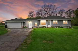 W126N7009 Highland Dr, Menomonee Falls, WI 53051 - Photo 1