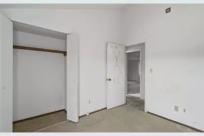10156 W Kiehnau Ave, Milwaukee, WI 53224 - Photo 16