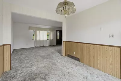 10156 W Kiehnau Ave, Milwaukee, WI 53224 - Photo 4