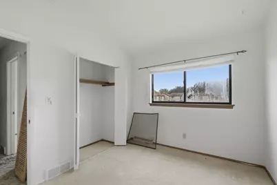 10156 W Kiehnau Ave, Milwaukee, WI 53224 - Photo 24