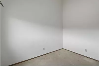 10156 W Kiehnau Ave, Milwaukee, WI 53224 - Photo 22
