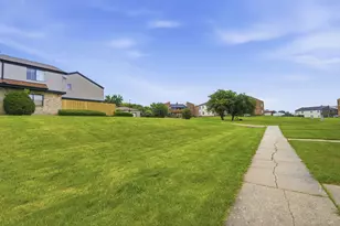 10156 W Kiehnau Ave, Milwaukee, WI 53224 - Photo 6