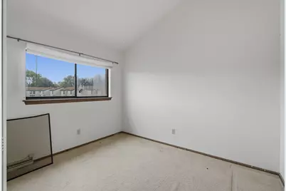 10156 W Kiehnau Ave, Milwaukee, WI 53224 - Photo 20
