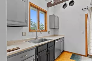 2906 Forest Ave, Two Rivers, WI 54241 - Photo 8