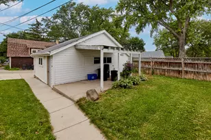 220 S Hartwell Ave, Waukesha, WI 53186 - Photo 24