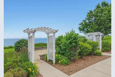 3872 S Lake Dr #209, Saint Francis, WI 53235 - Photo 30