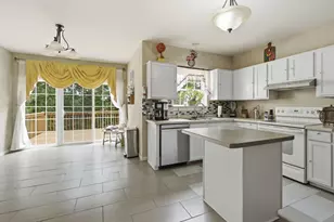 951 River Park Dr, Waukesha, WI 53189 - Photo 6