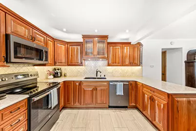 1538  3rd St, Delafield, WI 53018 - Photo 4