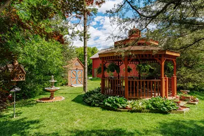 1538  3rd St, Delafield, WI 53018 - Photo 18
