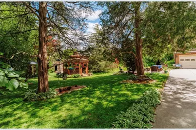 1538  3rd St, Delafield, WI 53018 - Photo 6