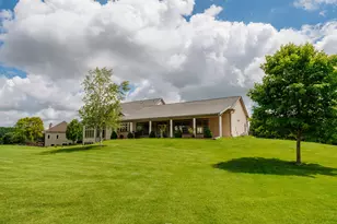 3976 Woodridge Ct, Richfield, WI 53017 - Photo 68