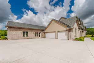 3976 Woodridge Ct, Richfield, WI 53017 - Photo 12