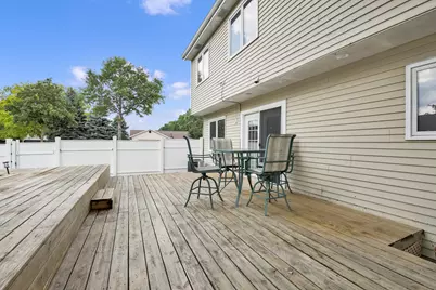 8215 S Wildwood Dr, Oak Creek, WI 53154 - Photo 8