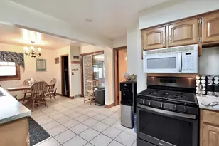 4821 70th St, Kenosha, WI 53142 - Photo 6