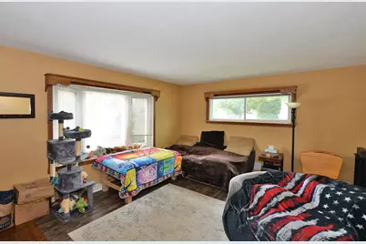 4320  Byrd Ave, Racine, WI 53405 - Photo 4