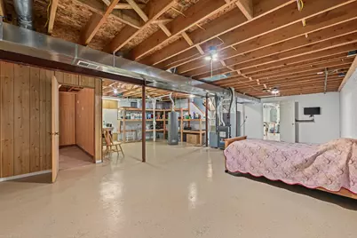7950 S Cecily Dr, Oak Creek, WI 53154 - Photo 36