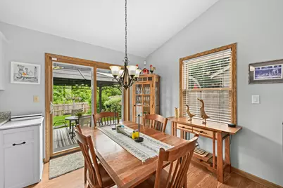 7950 S Cecily Dr, Oak Creek, WI 53154 - Photo 22